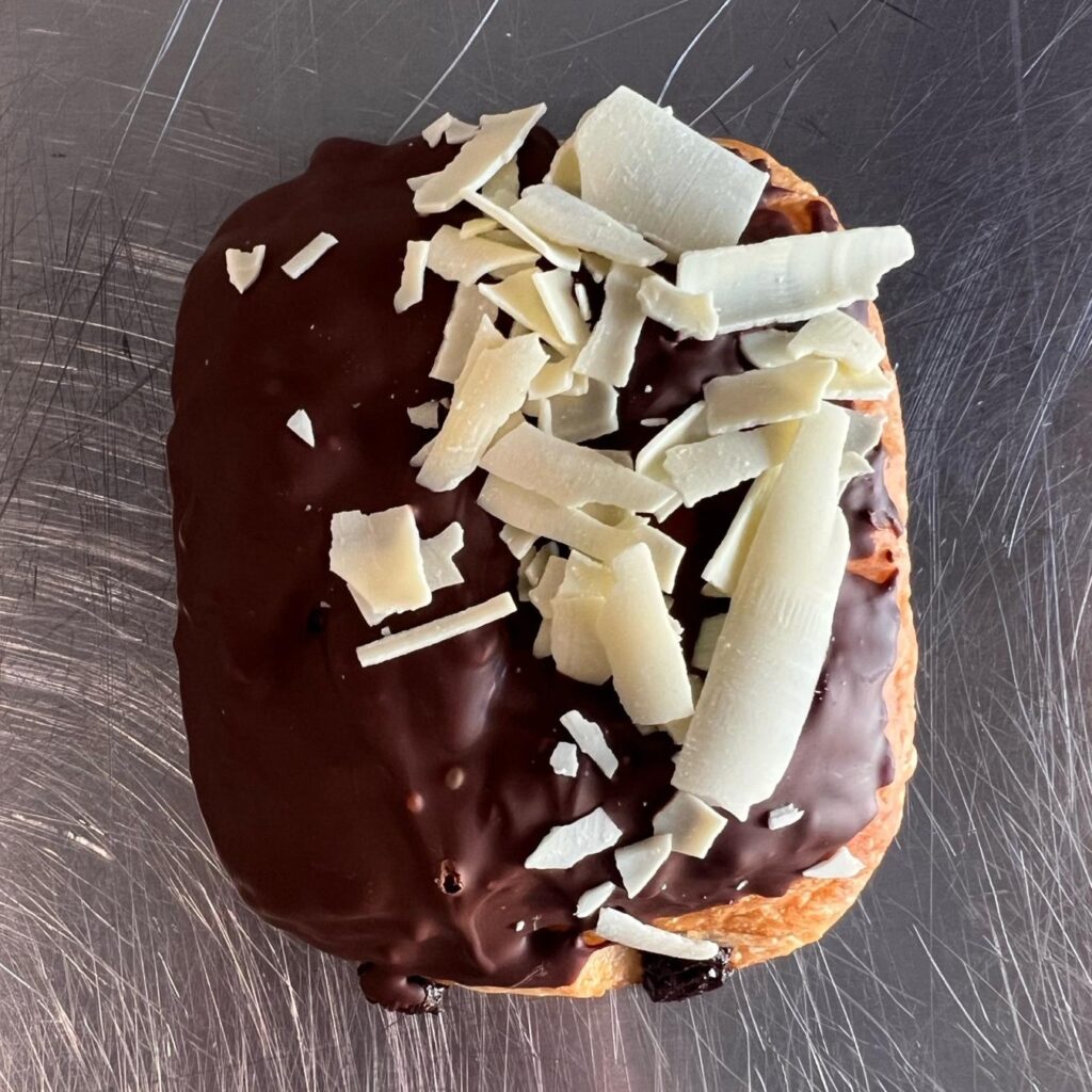 Bakkerswerkplaats chocoladebroodje